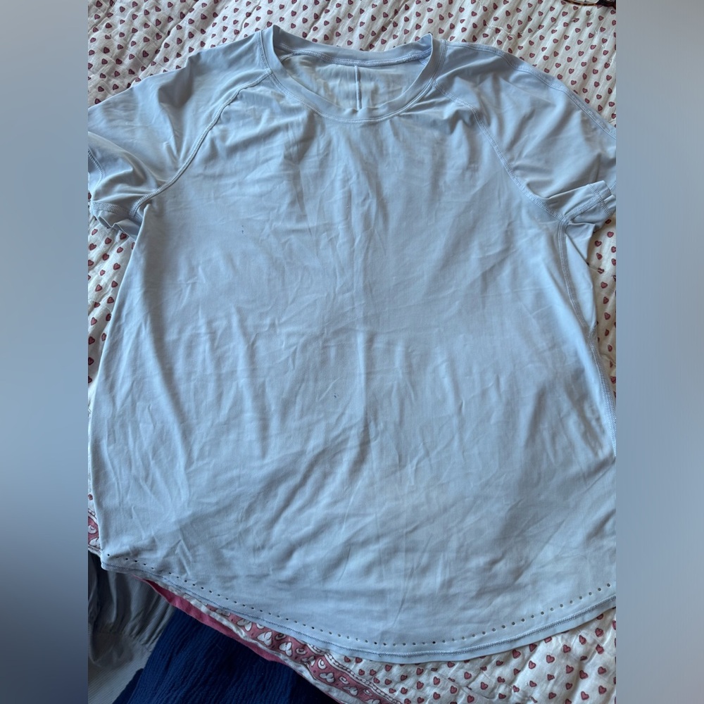 Lululemon teeshirt